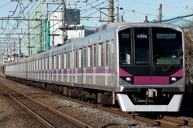 東京メトロ08系
