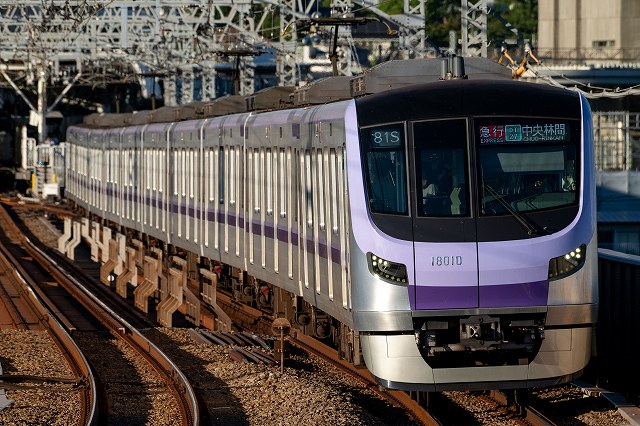 東京メトロ18000系