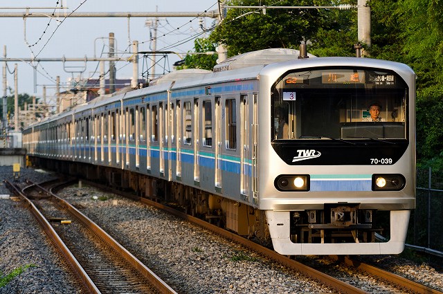 東臨70-000系